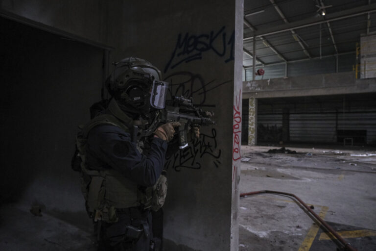 France, Toulouse, 2023-02-01. Operators from the GIGN antenna in Toulouse train to investigate an abandoned store using 