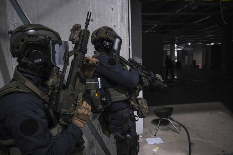 France, Toulouse, 2023-02-01. Operators from the GIGN antenna in Toulouse train to investigate an abandoned store using 