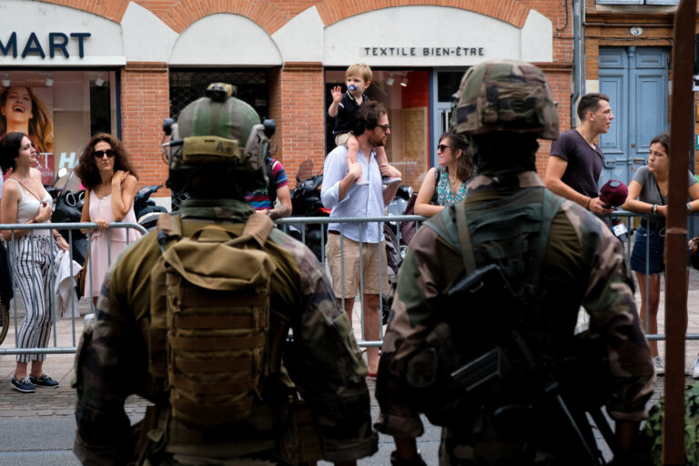 France, Toulouse, 2018-07-14. French paratroopers parade during the celebration of the 14 of july, bastille day, on Lang