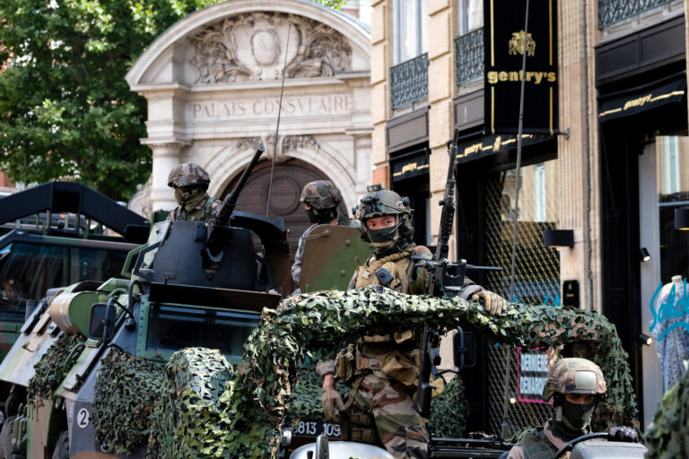 France, Toulouse, 2018-07-14. French paratroopers parade during the celebration of the 14 of july, bastille day, on Lang
