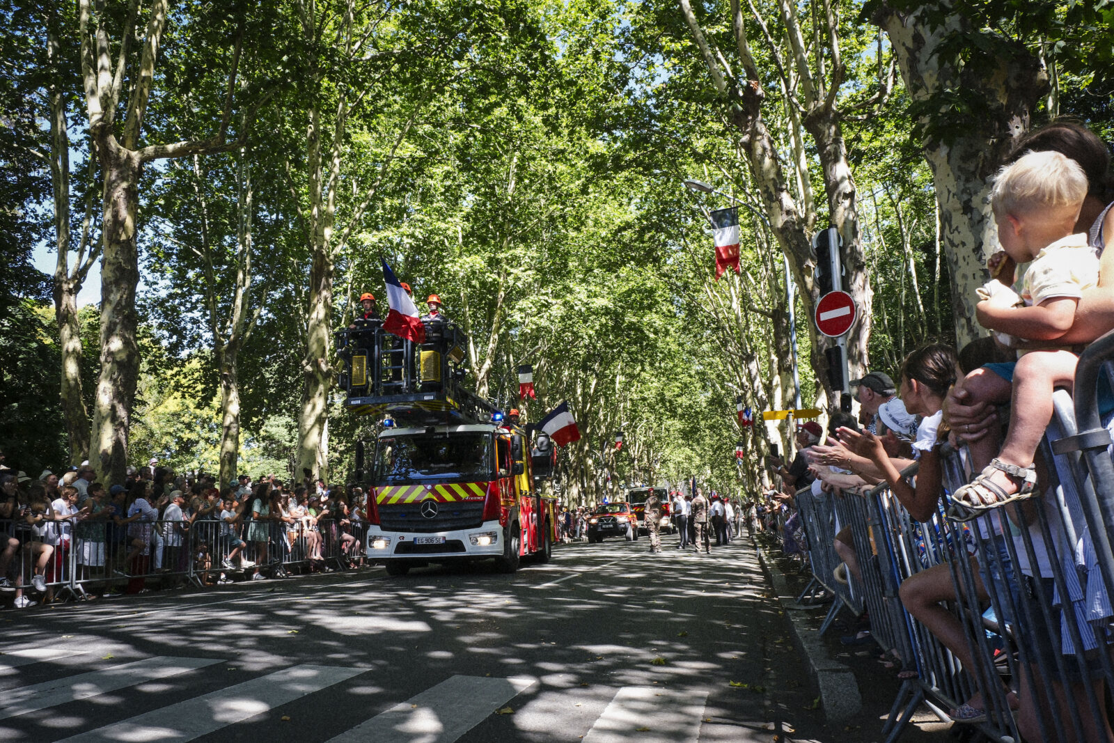 France, Castres, 2023-07-14. French paratroopers and police forces celebrate the 14 of july, bastille day, in Castres. P
