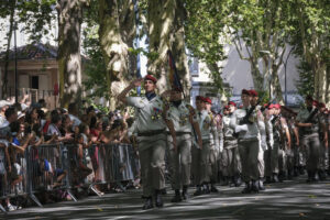 France, Castres, 2023-07-14. French paratroopers and police forces celebrate the 14 of july, bastille day, in Castres. P