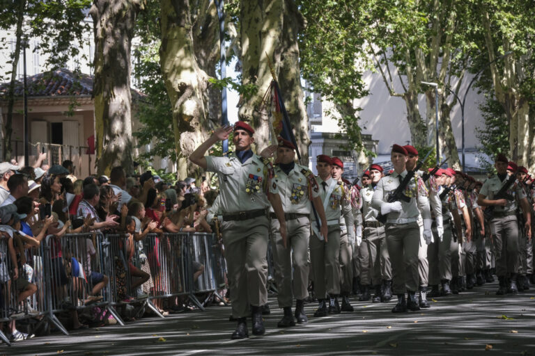 France, Castres, 2023-07-14. French paratroopers and police forces celebrate the 14 of july, bastille day, in Castres. P