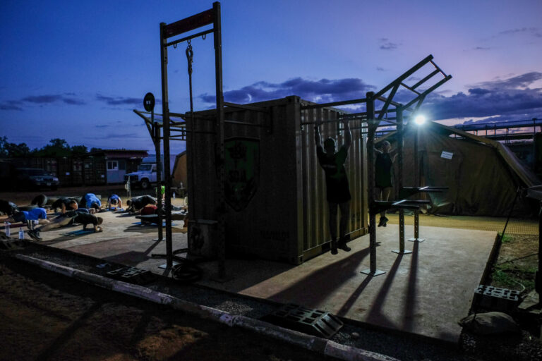 Niger, Niamey, 2018-08-22. French military train after work. Photograph by Fred MARIE / Defense Zone. Niger, Niamey, 201