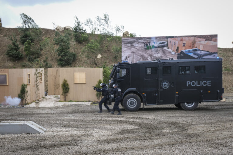 France, Paris, 2024-06-16. Dynamic exhibition of special forces from army and police during Eurosatory, the world event 
