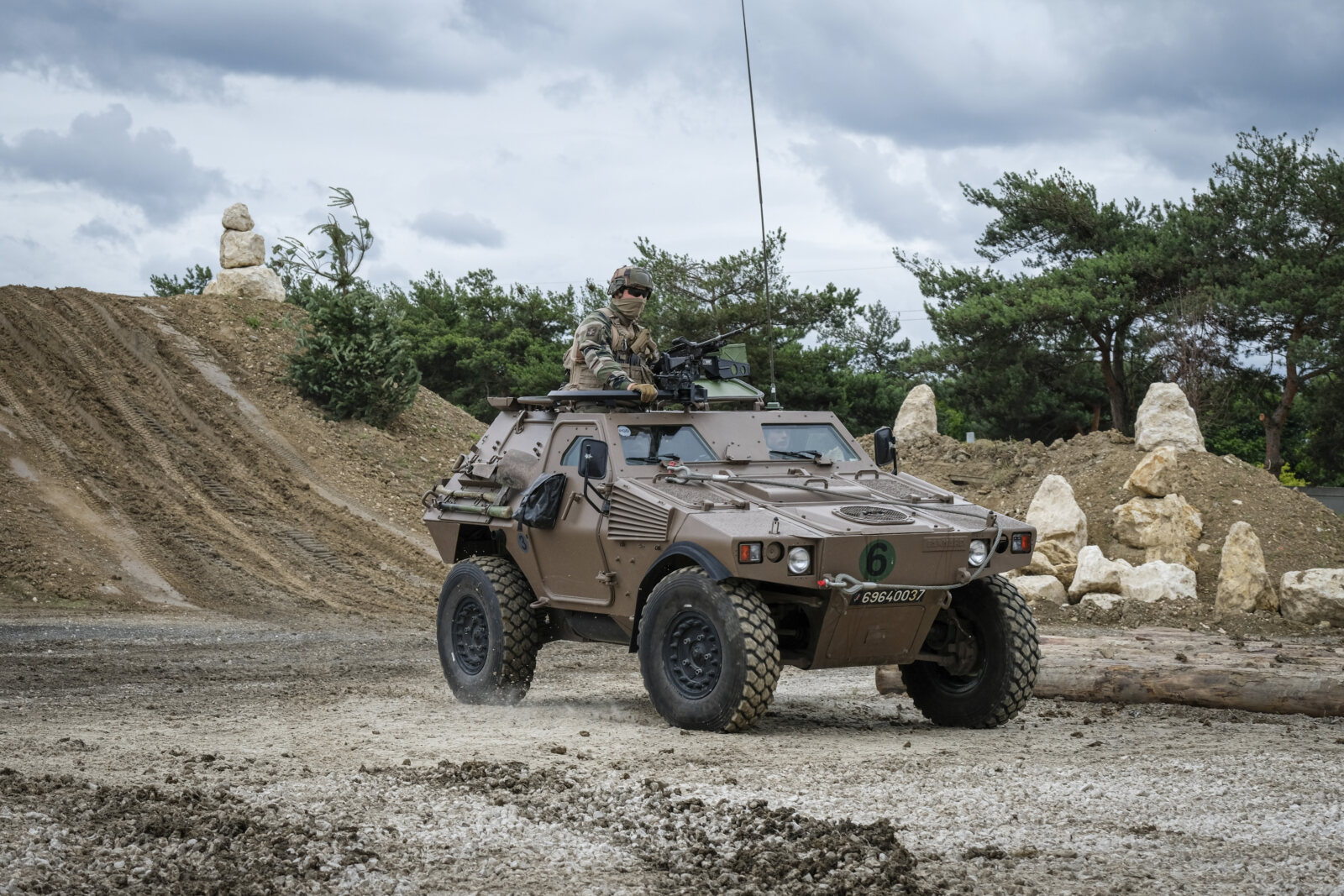 France, Paris, 2024-06-16. Dynamic exhibition of special forces from army and police during Eurosatory, the world event 