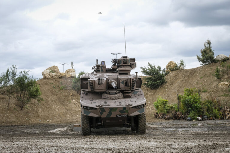 France, Paris, 2024-06-16. Dynamic exhibition of special forces from army and police during Eurosatory, the world event 