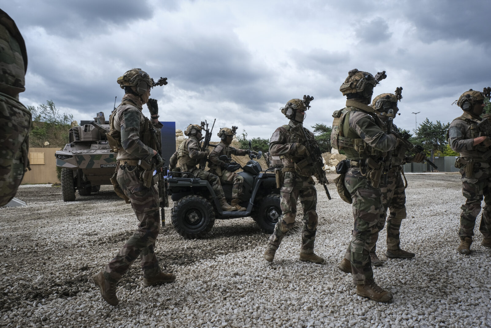 France, Paris, 2024-06-16. Dynamic exhibition of special forces from army and police during Eurosatory, the world event 