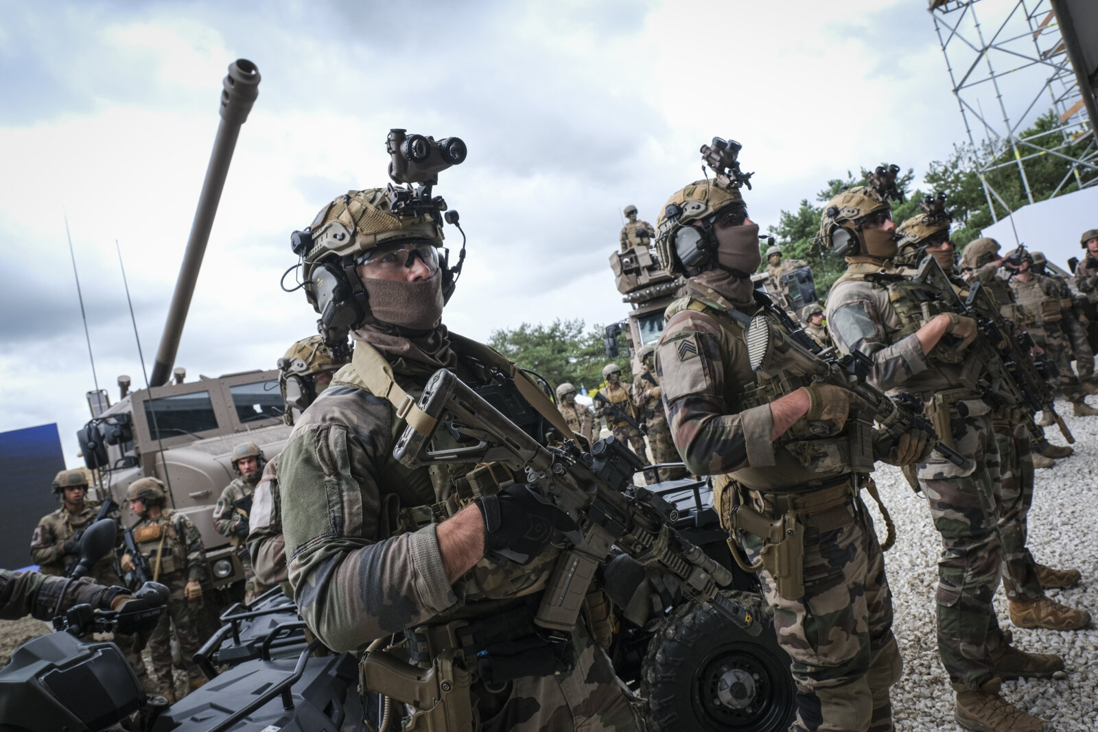 France, Paris, 2024-06-16. Dynamic exhibition of special forces from army and police during Eurosatory, the world event 