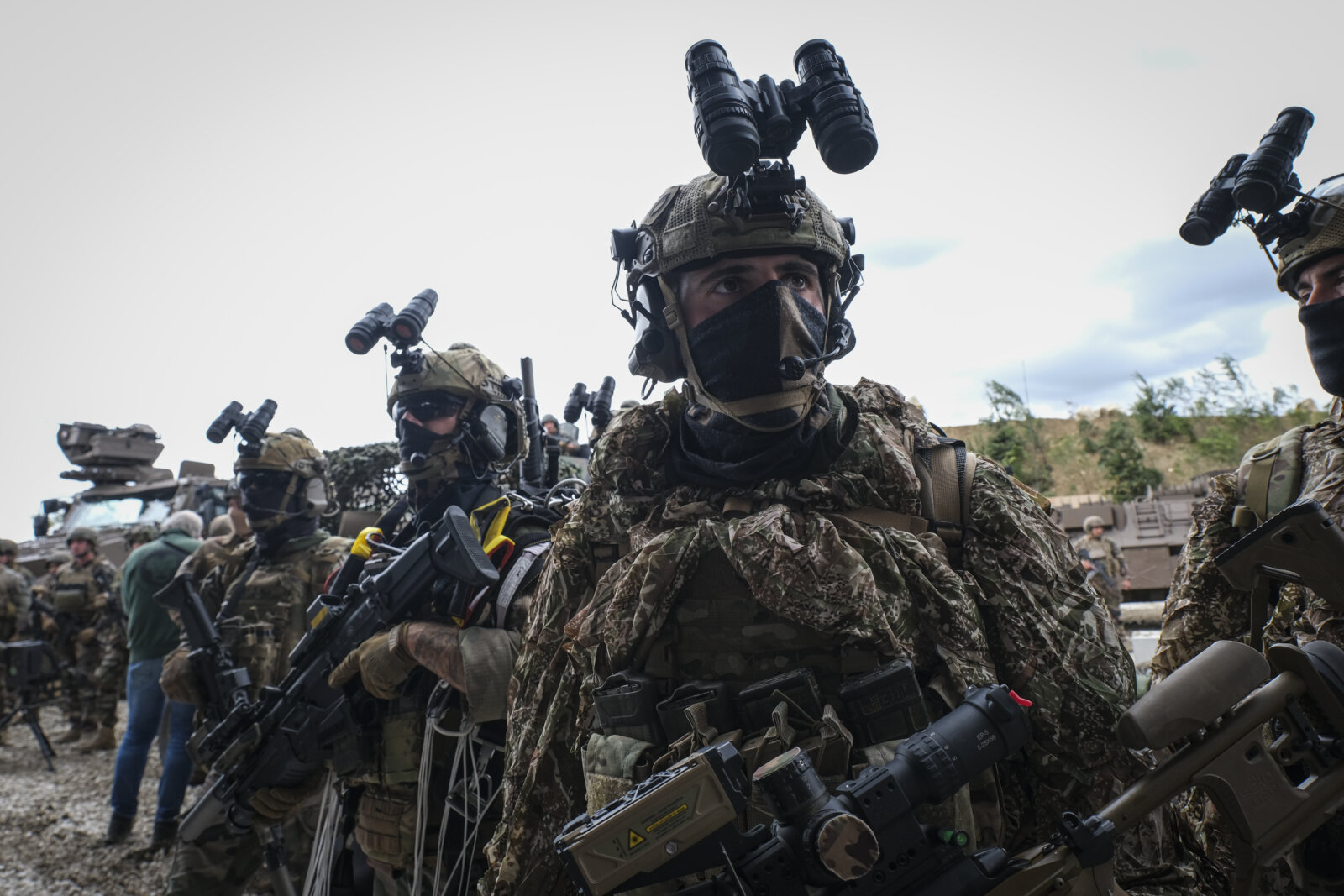 France, Paris, 2024-06-16. Dynamic exhibition of special forces from army and police during Eurosatory, the world event 