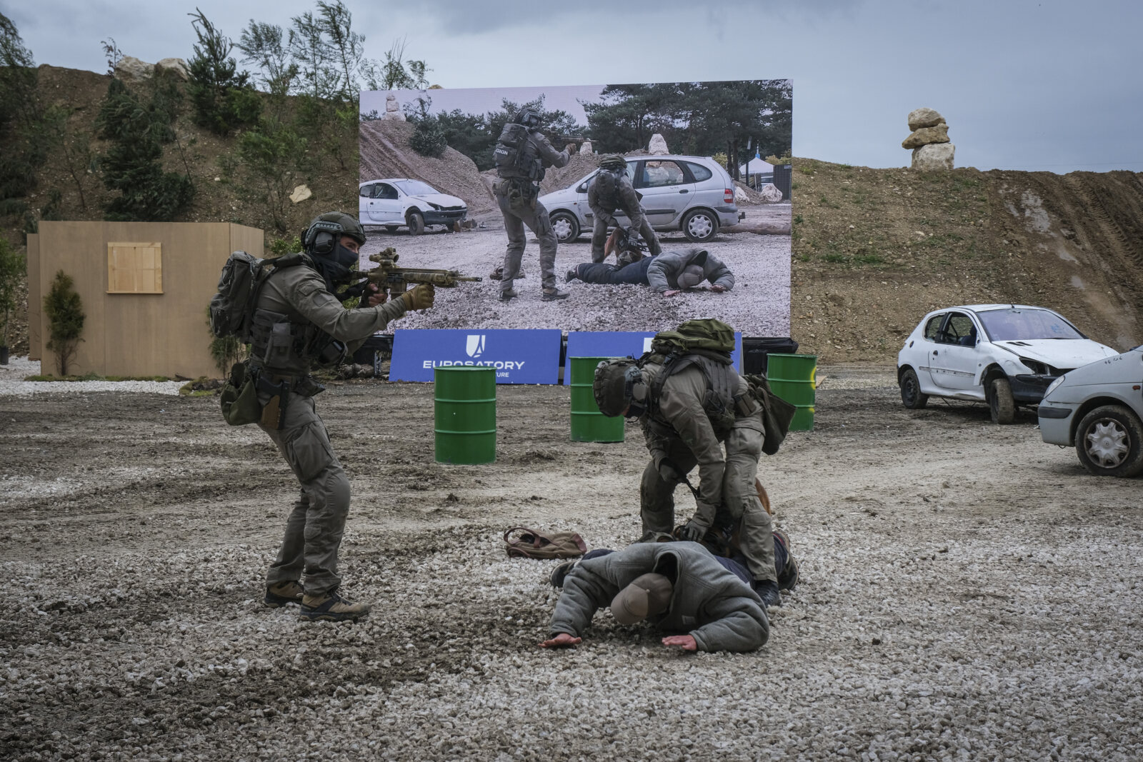 France, Paris, 2024-06-16. Dynamic exhibition of special forces from army and police during Eurosatory, the world event 