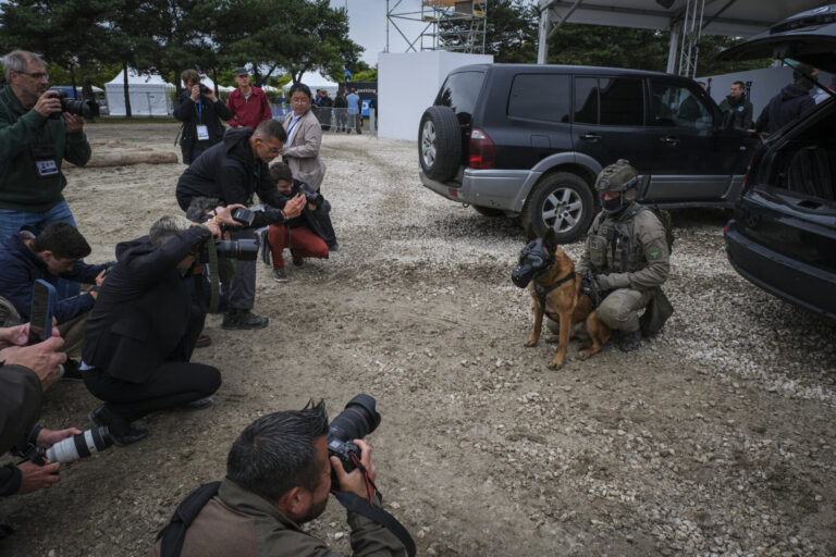 France, Paris, 2024-06-16. Dynamic exhibition of special forces from army and police during Eurosatory, the world event 