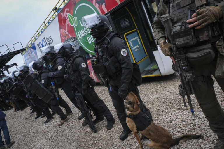 France, Paris, 2024-06-16. Dynamic exhibition of special forces from army and police during Eurosatory, the world event 