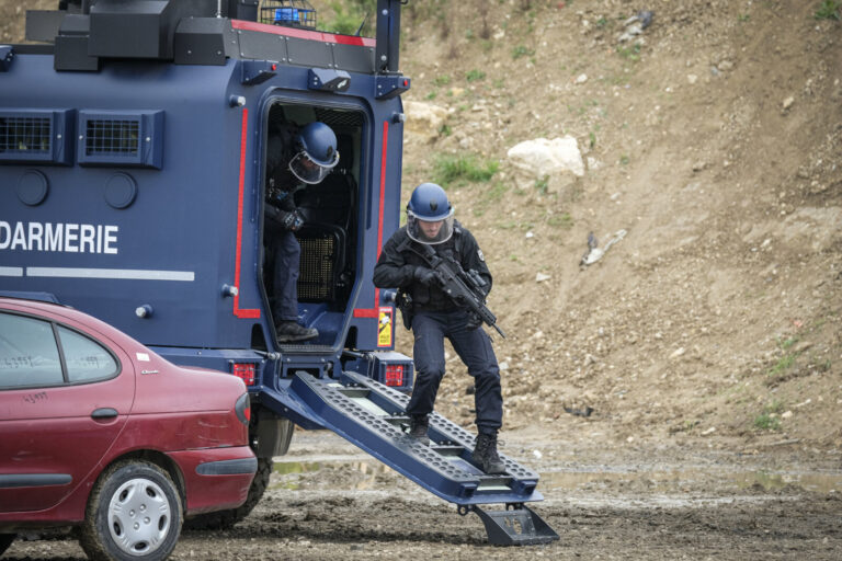 France, Paris, 2024-06-16. Dynamic exhibition of special forces from army and police during Eurosatory, the world event 