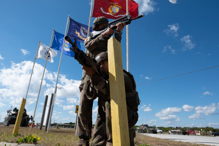 Exercice Bold Alligator 2017 au camp Lejeune (USA), base de la 2e division du corps des Marines (USMC).  Légionnaires de