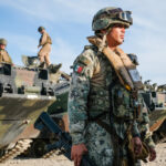USA, Jacksonville, 2017-10-22. Mexican soldiers training on the beach during the Amphibious Bold Alligator Exercise orga