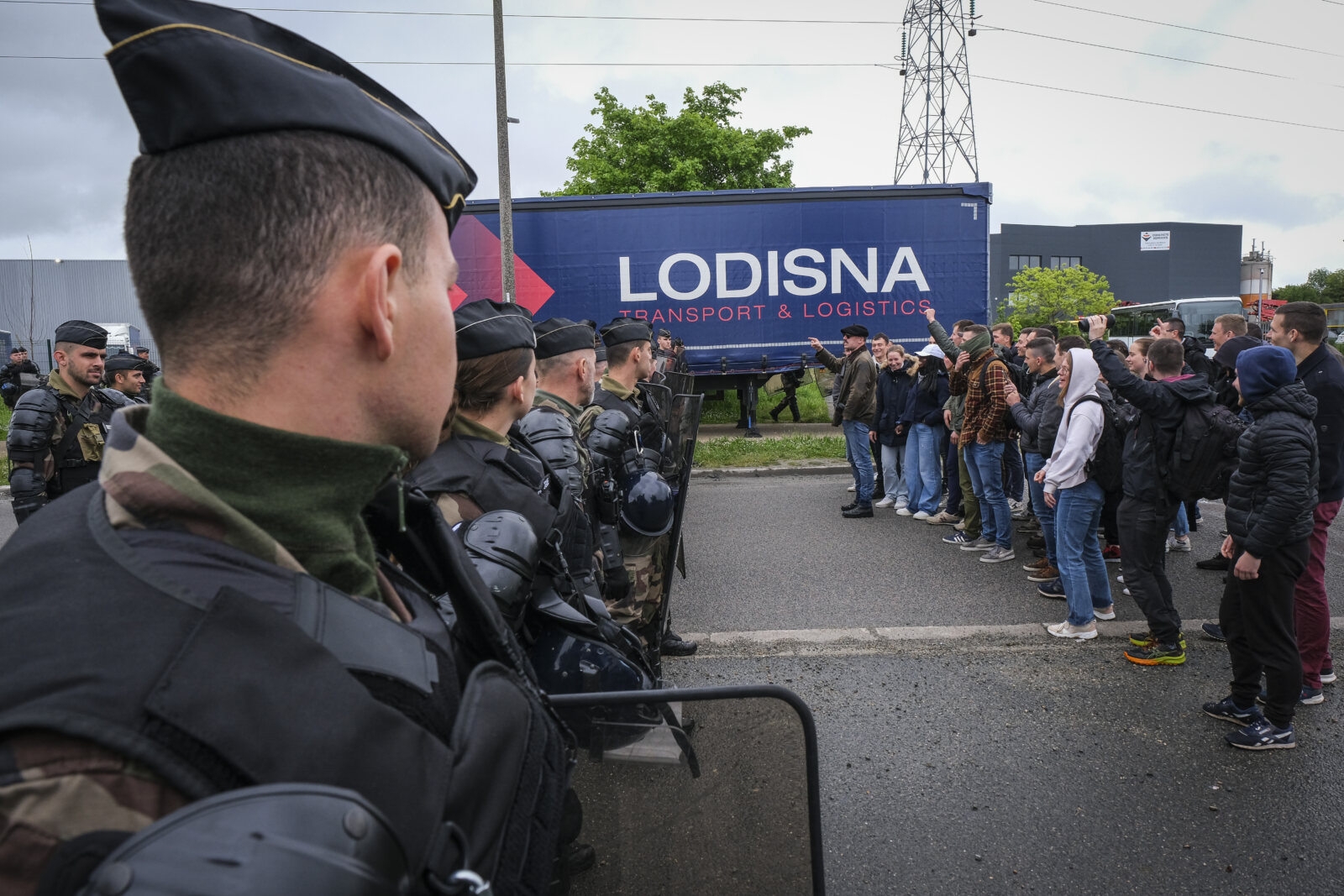 France, Melun, Mai 2024. Officer-students from the Melun school take part in their final exercise before joining a natio