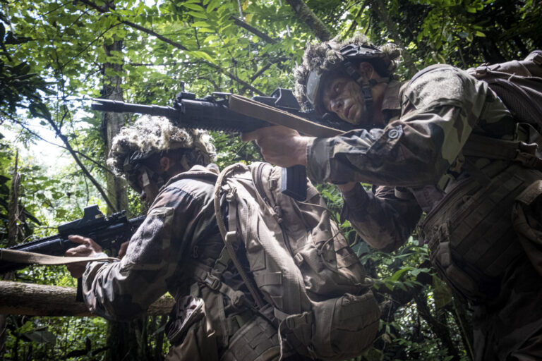 Military forces from french polynesia during a mission. Tahiti - French Polynesia - october 2019.
Des militaires des for