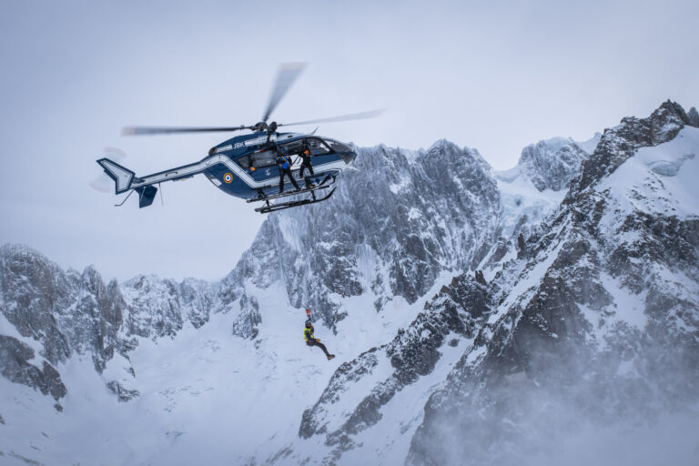 France, Chamonix, 2021-02-16. Immersion with mountain rescue gendarmerie (PGHM). Photograph by Fred MARIE / Defense Zone