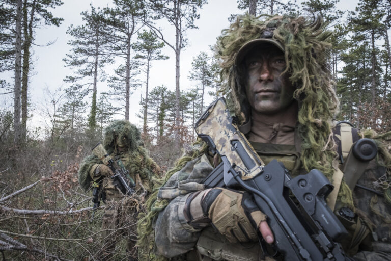 France, Castres, 2018-01-25. Elite sniper shooters from the 8th Marine Infantry Parachute Regiment are training in camou