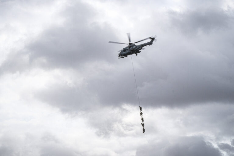 France, Bordeaux, 2023-03-30. Soldiers of the French special forces put on a show during the sofins show, on the militar