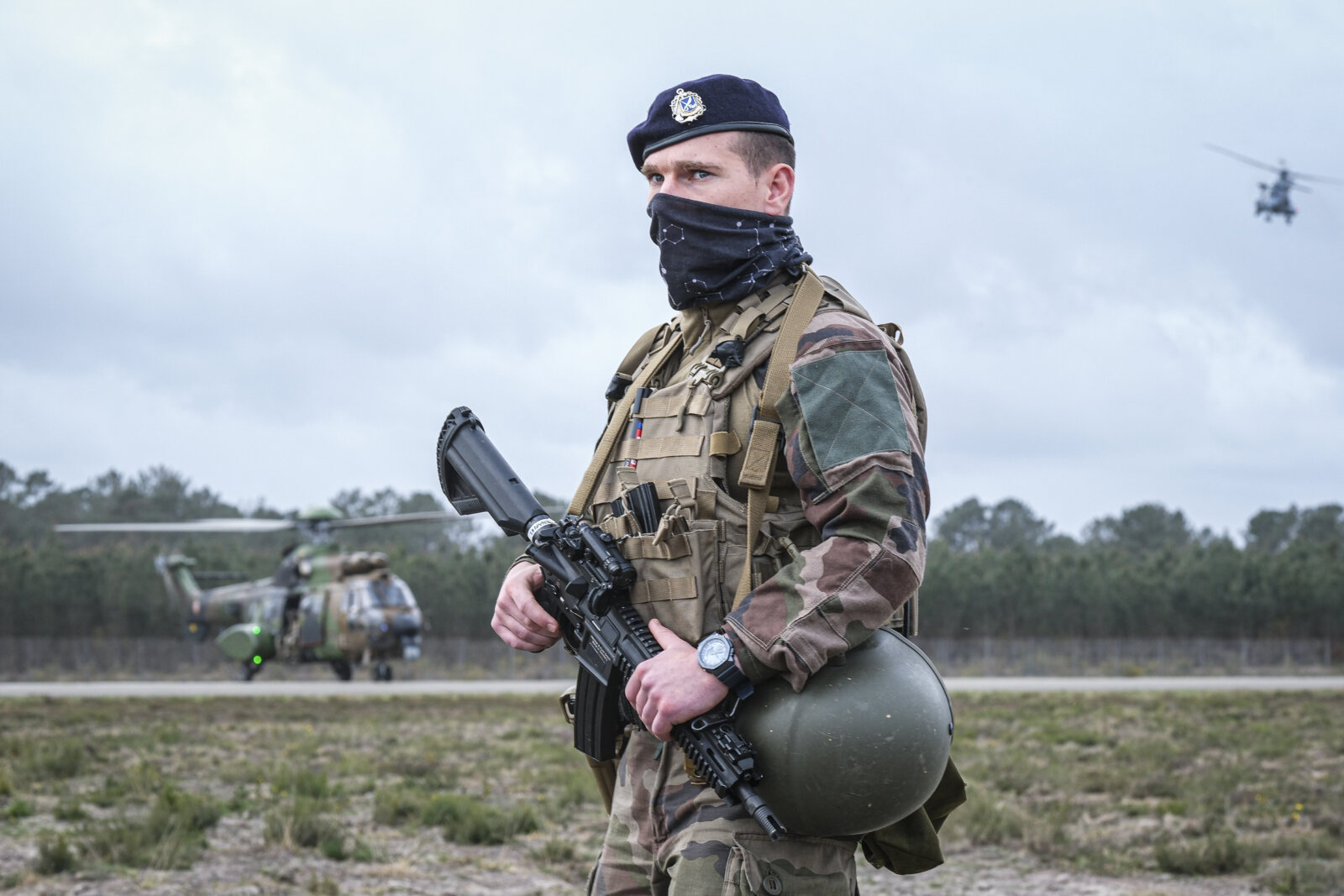 France, Bordeaux, 2023-03-30. Soldiers of the French special forces put on a show during the sofins show, on the militar