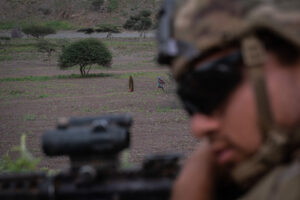 Djibouti, Djibouti, 2020-02-06. US soldiers from national guard airborne training with french soldiers in Djibouti deser