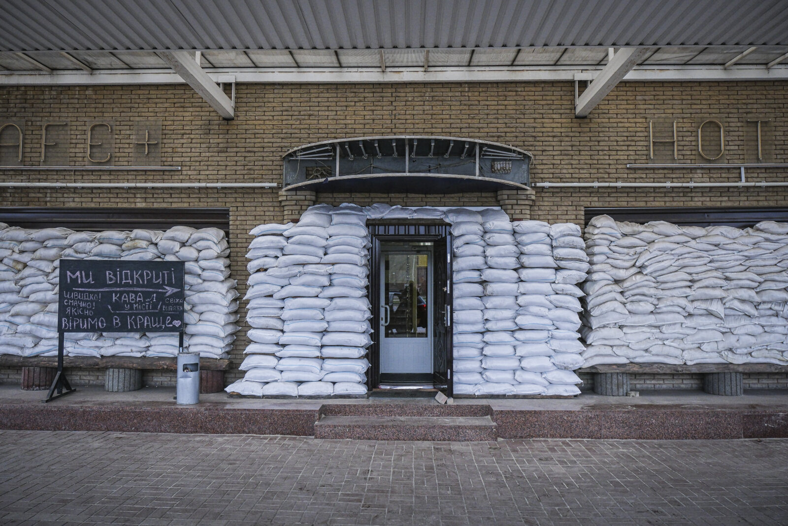 Ukraine, Druzhkivka, 2023-03-19. At few kilometers from the front line in Bakhmut, hotel man host a lot of journalists. 