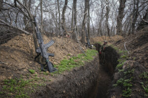 Ukraine, Tchassiv Yar, 2023-03-23. Ukrainian soldiers from tank brigade inside trench at 500 meters from russian forces.
