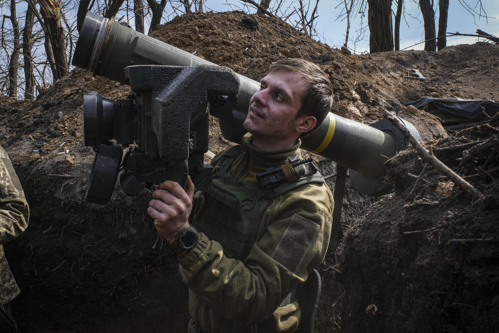 Ukraine, Tchassiv Yar, 2023-03-23. Ukrainian soldiers from tank brigade inside trench at 500 meters from russian forces.