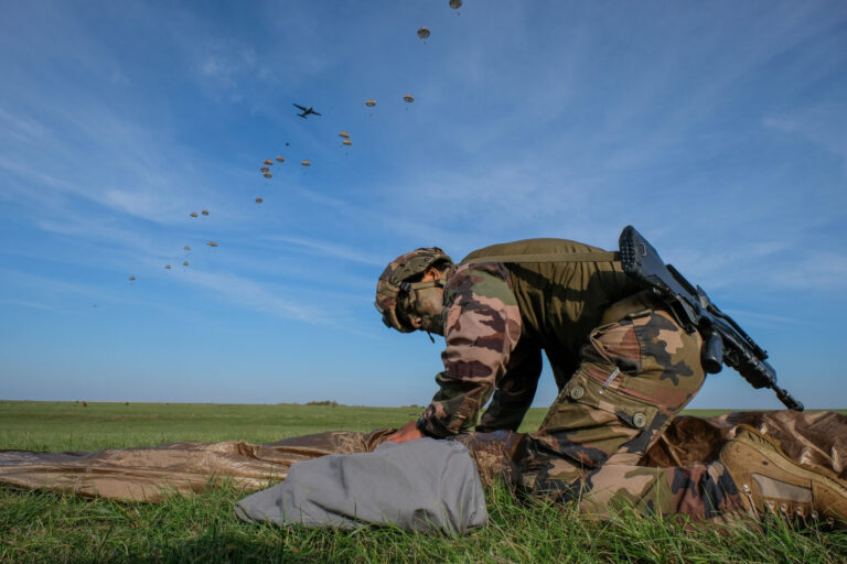 France, Caylus, 2018-11-14. Exercise Falcon Amarante 2018 brings French, British and American paratroopers together at t