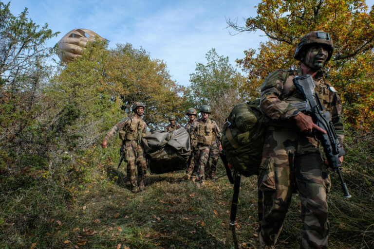 France, Caylus, 2018-11-14. Exercise Falcon Amarante 2018 brings French, British and American paratroopers together at t