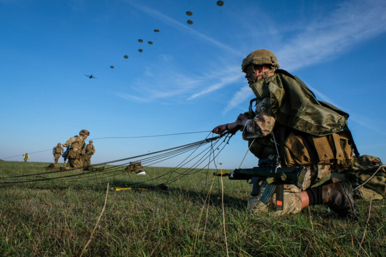 France, Caylus, 2018-11-14. Exercise Falcon Amarante 2018 brings French, British and American paratroopers together at t
