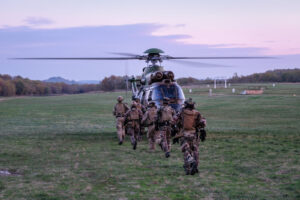France, Caylus, 2018-11-15. Exercise Falcon Amarante 2018 brings French, British and American paratroopers together at t