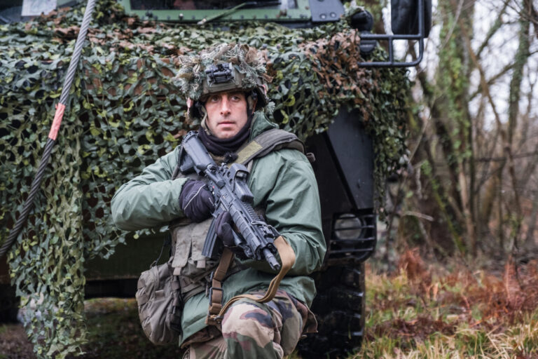France, Ger, 2018-02-11. The BFM TV journalist Thomas Misrachi trains with the paratroopers of the French 11th parachute