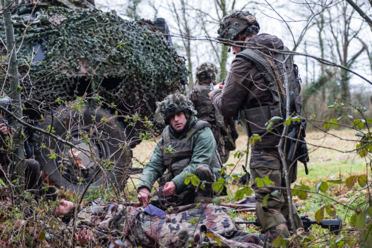 France, Ger, 2018-02-11. The BFM TV journalist Thomas Misrachi trains with the paratroopers of the French 11th parachute