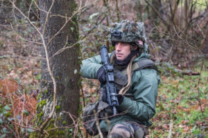 France, Ger, 2018-02-11. The BFM TV journalist Thomas Misrachi trains with the paratroopers of the French 11th parachute