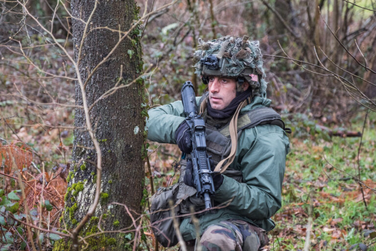 France, Ger, 2018-02-11. The BFM TV journalist Thomas Misrachi trains with the paratroopers of the French 11th parachute