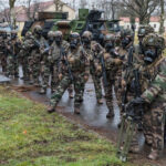 France, Ger, 2018-02-11. The BFM TV journalist Thomas Misrachi trains with the paratroopers of the French 11th parachute