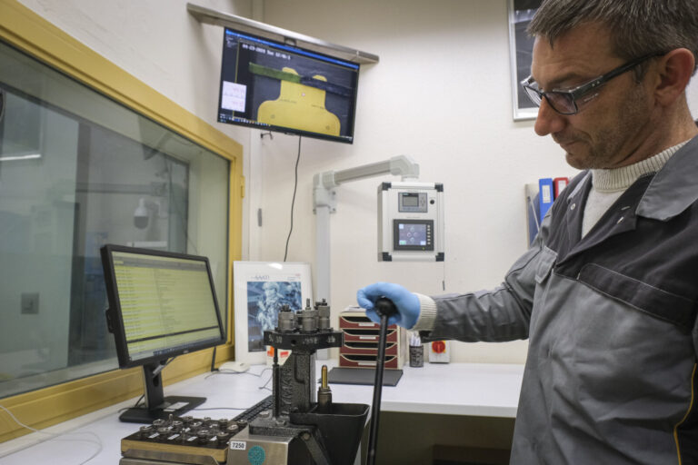 Switzerland, Geneve, 2024-04-23. In the DuPont laboratory near Geneva, Kevlar is cut, sewn and shot at to certify the bo