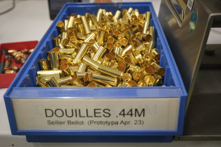 Switzerland, Geneve, 2024-04-23. In the DuPont laboratory near Geneva, Kevlar is cut, sewn and shot at to certify the bo