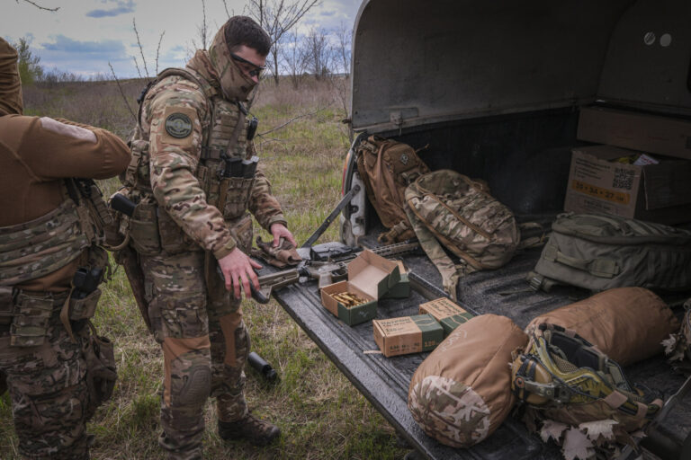 Ukraine, Pavlograd, 2026-04-24. Operators of the Omega special forces regiment of the Ukrainian National Guard train on 