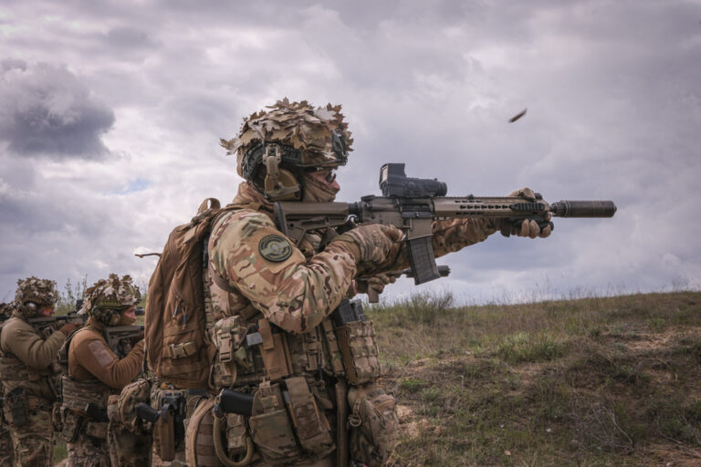 Ukraine, Pavlograd, 2026-04-24. Operators of the Omega special forces regiment of the Ukrainian National Guard train on 