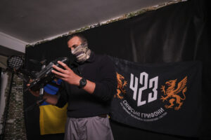 Ukraine, Zaporijia, 2026-04-23. An operator of the 423rd unmanned systems battalion of the Ukrainian army presents the d