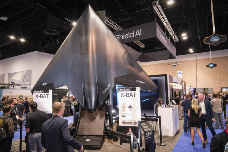 USA, Tampa, 2026-05-19. At SOF Week 2026, American special operations forces and defense industry leaders present the te