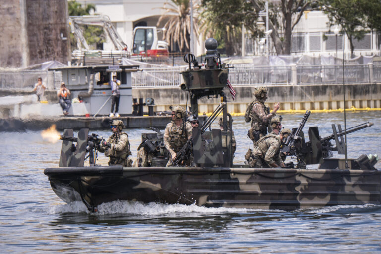 USA, Tampa, 2026-05-20. At SOF Week 2026, American special operations forces and defense industry leaders present the te